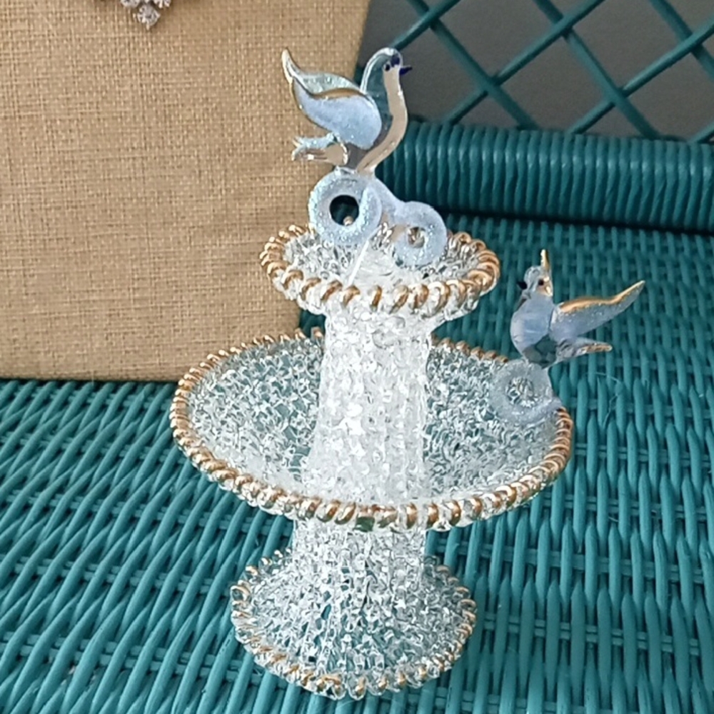 Elegant Crystal Birdbath With Gold Accents